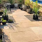 Couples Retreat - Cosy Modern ,near Carlisle, The Borders And The Nrth Pennines , Near Village Pub & In Peaceful Village Location *