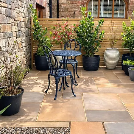 Couples Retreat Cosy Modern ,near Carlisle, The Borders And The Pennines , Near Village Pub & In Peaceful Village Location Castle Carrock