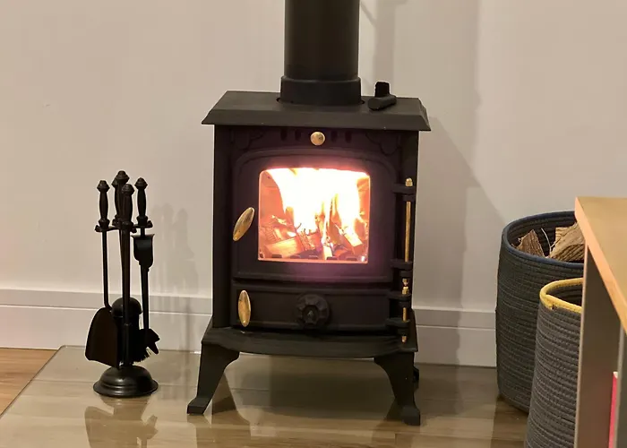 Couples Retreat Cosy Modern ,near Carlisle, The Borders And The Pennines , Near Village Pub & In Peaceful Village Location * Castle Carrock