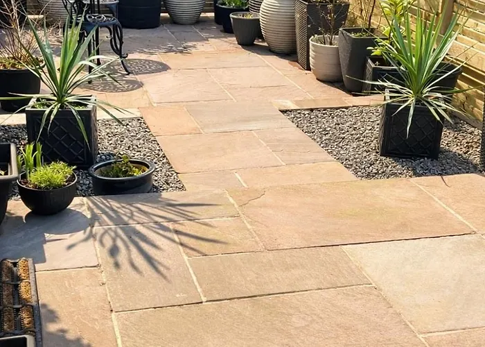 Couples Retreat Cosy Modern ,near Carlisle, The Borders And The Pennines , Near Village Pub & In Peaceful Village Location *