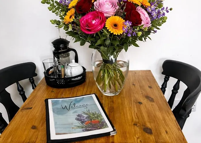 Couples Retreat Cosy Modern ,near Carlisle, The Borders And The Pennines , Near Village Pub & In Peaceful Village Location